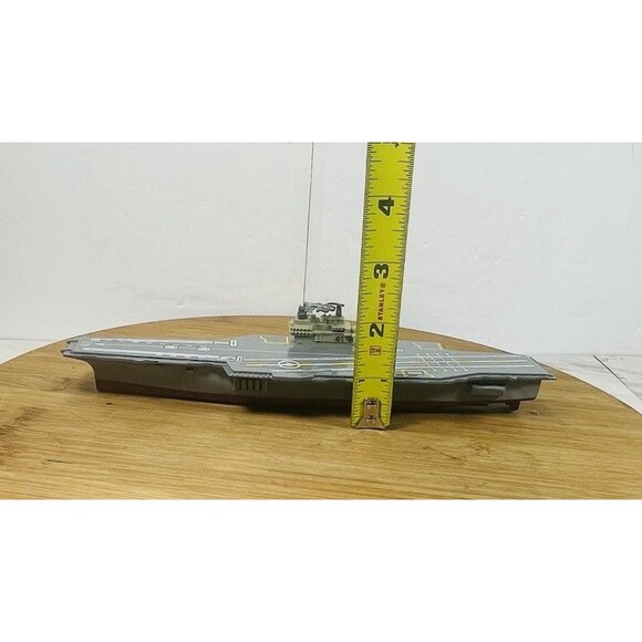 VTG 2002 Motor Max#76787  Diecast Midway 9" Aircraft Carrier Model W Helicopter - Picture 11 of 11